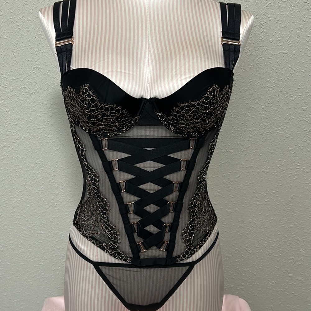 1 day sale Luxe VS Corset Set - Picture 3 of 10